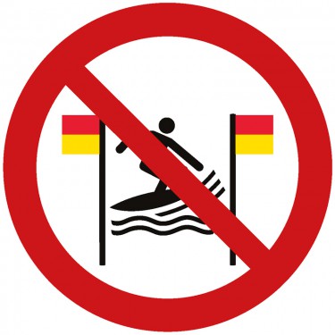 Panneau Pratique du surf interdite entre les drapeaux rouges et jaunes P064 - ISO 7010